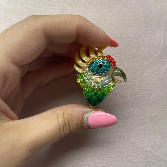 Vintage Parrot Eye Ring (Size 8) - Picture 4 of 6